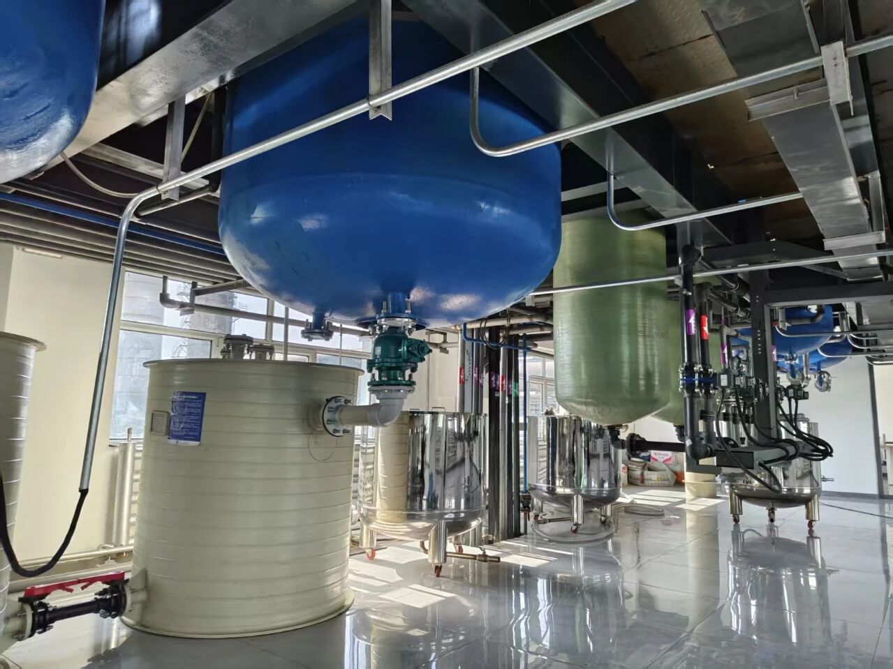 1010-1-3.jpg 1010-1-3.jpg